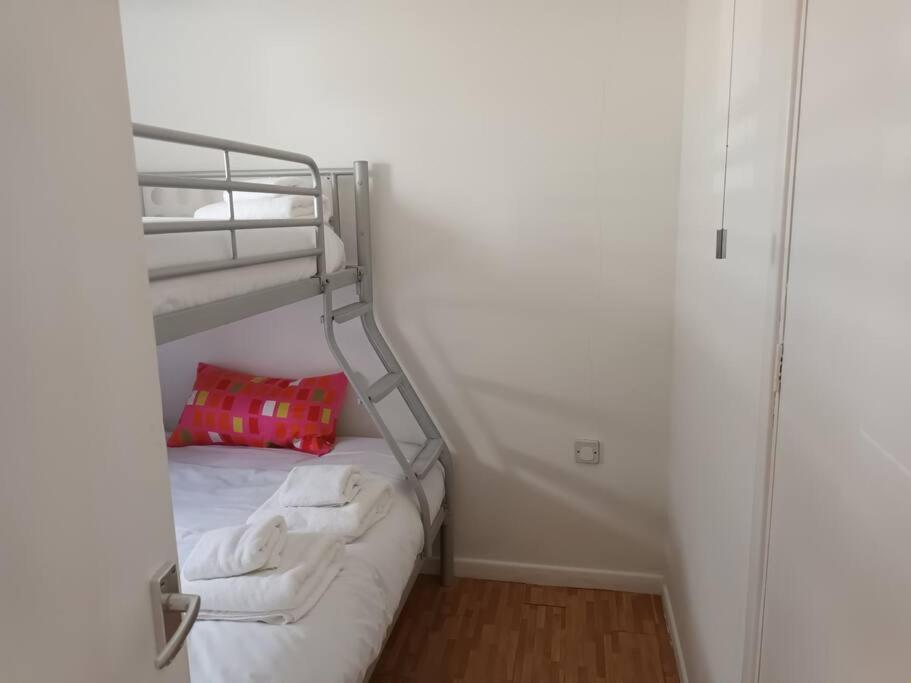 Homely 2 Bed On Popular Sunbeach Holiday Village- 5Min Walk To Beach, Near Great Yarmouth & Norfolk BroadsScratby エクステリア 写真